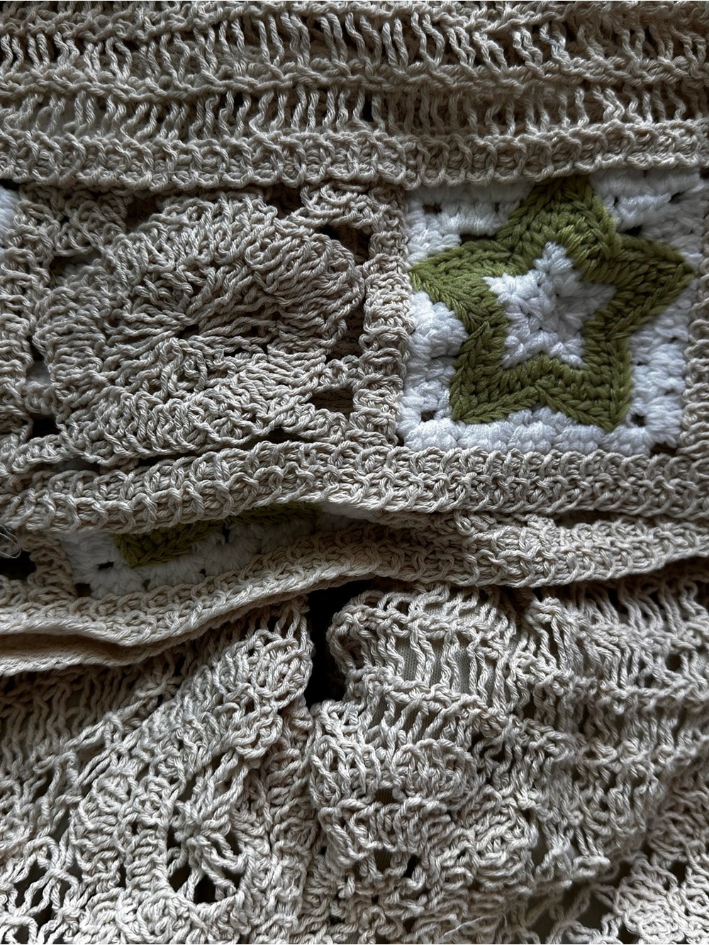 POL Cream Crochet Wide-Leg Pants with Green Star Accents - Picture 6 of 8